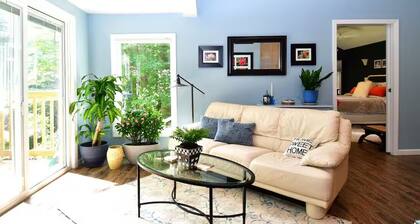 Waterfall Cottage - Romantic Luxury Escape - nearby hiking, wineries and skiing