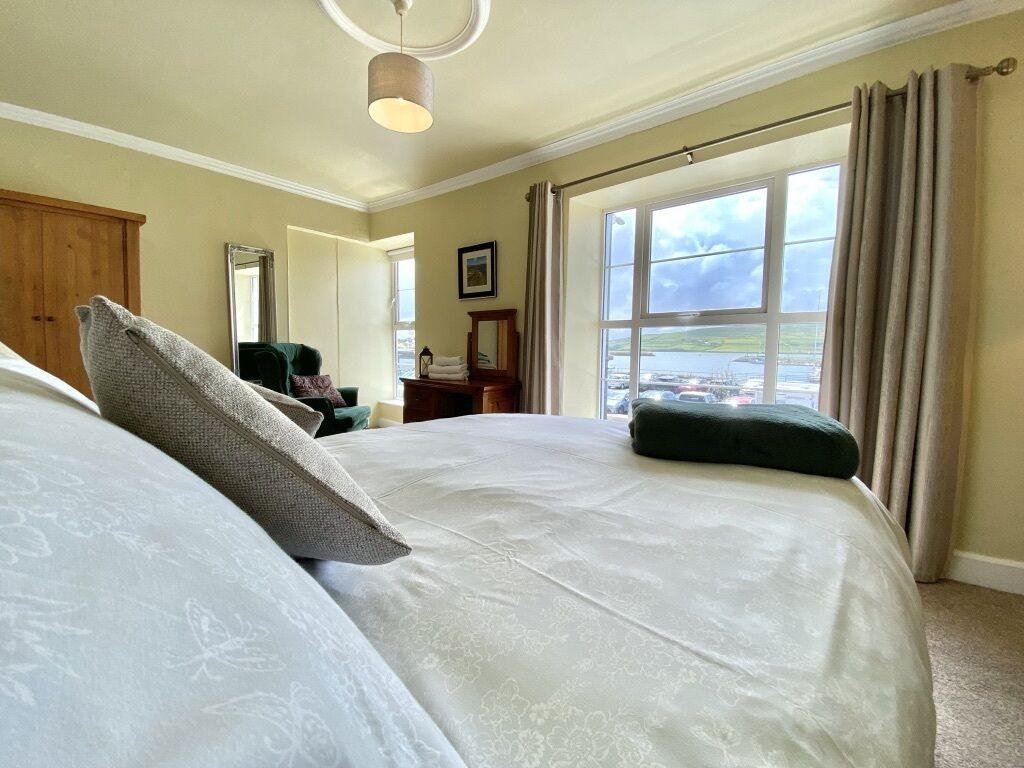 4 Schlafzimmer, Bügeleisen/Bügelbrett, WLAN, Bettwäsche