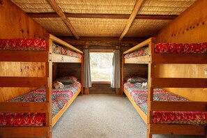 2 bedrooms, iron/ironing board, travel cot, free WiFi