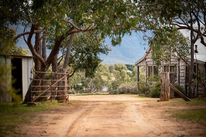 Grampians Pioneer log cabin