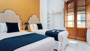 3 slaapkamers, een strijkplank/strijkijzer, wifi, beddengoed