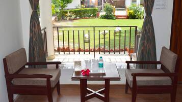 1 bedroom, desk, iron/ironing board, rollaway beds
