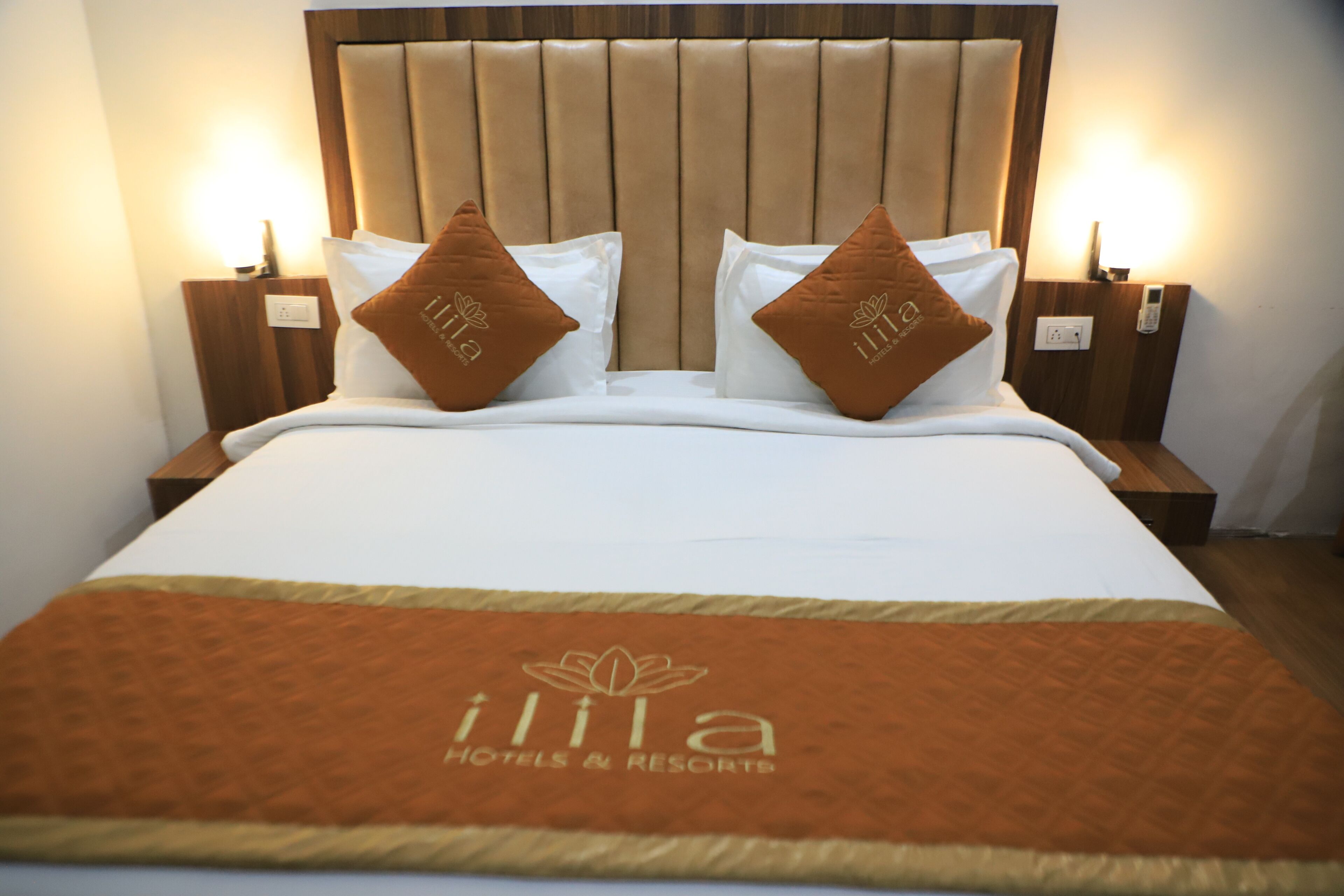 Executive King Room  | 1 bedroom, desk, iron/ironing board, rollaway beds