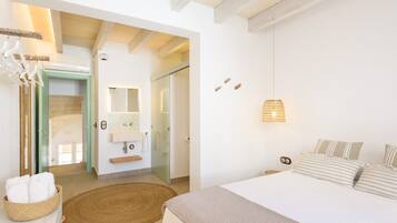 3 soveværelser, pengeskab på værelset, strygejern/strygebræt