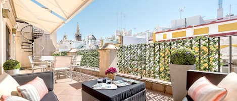 屋外ダイニングエリア