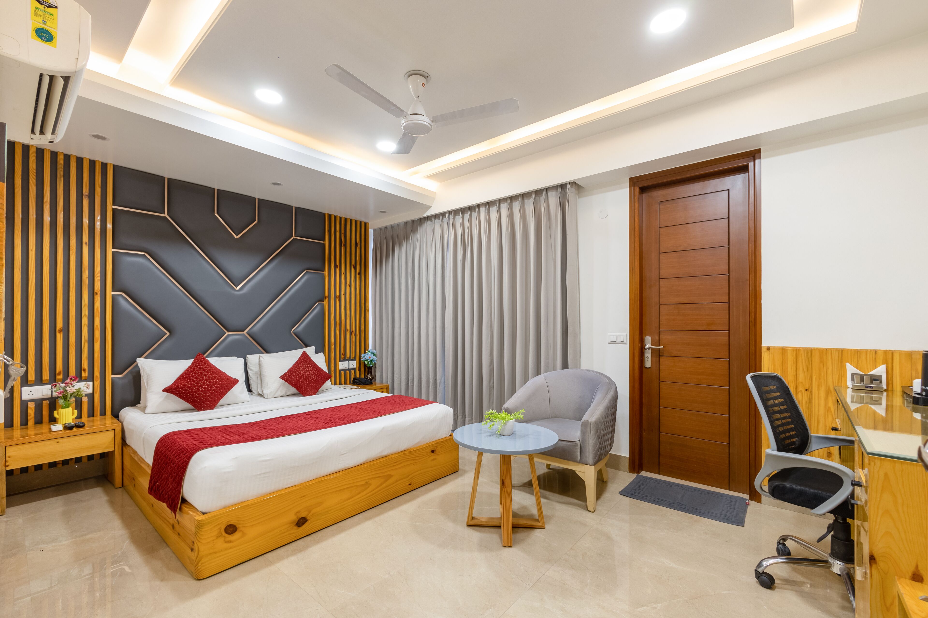 Photo - RR Residency