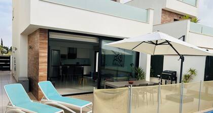 Mar Menor: A luxurious recently build Villa