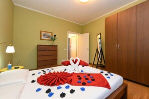 1 bedroom, iron/ironing board, free WiFi, bed sheets