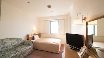 Blackout drapes, iron/ironing board, free WiFi, bed sheets