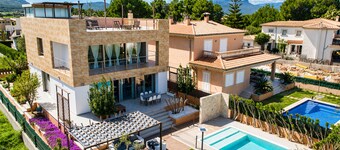 Villa Isabel 206 fantastic villa with private swimming pool, air conditioning, barbecue and jacuzzi