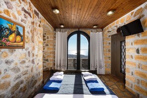 5 Schlafzimmer, Zimmersafe, Schreibtisch, schallisolierte Zimmer