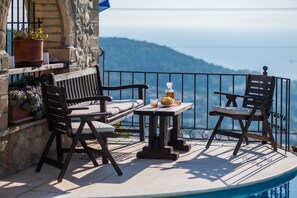 Property grounds - Four Seasons Stonework Castle (saronida)