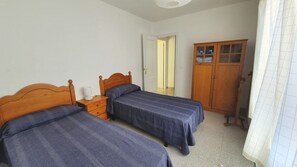 3 habitaciones, tabla de planchar con plancha y wifi gratis