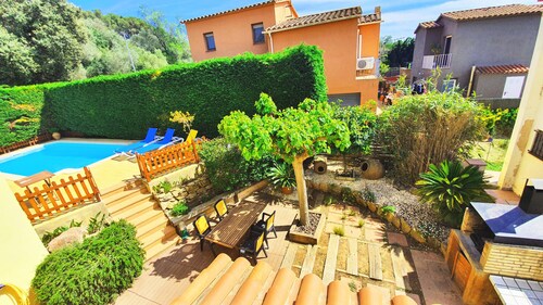 Villa Pals Carles Location maison vacances Pals avec piscine privée cloturé en Espagne