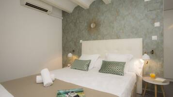 Internet, bed sheets