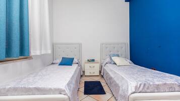 5 bedrooms, iron/ironing board, travel crib, free WiFi