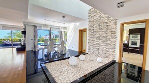 Dining - Villa Ravenala by LovelyStay (Funchal)