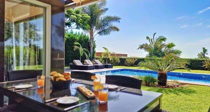 Villa Ravenala by LovelyStay