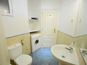 Hair dryer, towels - Wonderful apartment in Madrid (Madrid)