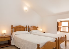 3 Schlafzimmer, Bügeleisen/Bügelbrett, Internetzugang, Bettwäsche