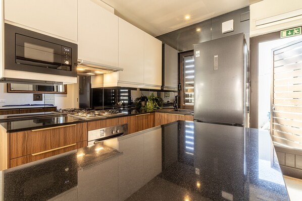 Fridge, microwave, oven, dishwasher