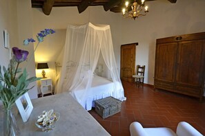 4 camere, ferro/asse da stiro, culla da viaggio, Wi-Fi gratuito