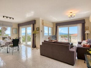 TV, stereo - Villa with sea view in Puig Sec. HUTG-001359 (l'Escala)