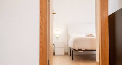 Ifema- Stay with connection to Ifema & airport