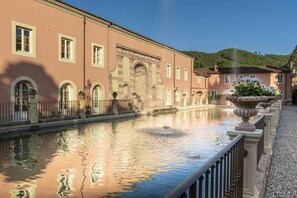 Pool - BORGO BERNARDINI   . (Capannori)