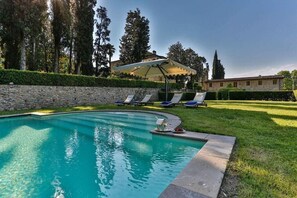 Pool - BORGO BERNARDINI . (Capannori)