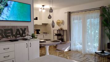 2 bedrooms, in-room safe, iron/ironing board, travel crib