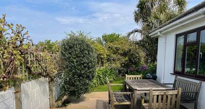 Schöne Wohnung im Erdgeschoss mit Sonnenterrasse, Garten und Whirlpool