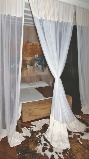 2 bedrooms, in-room safe, iron/ironing board, WiFi
