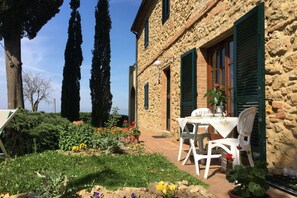 Unclassified image, 5 of 13, button - Podere Morena private garden with sea view apartment Luca  (Guardistallo)
