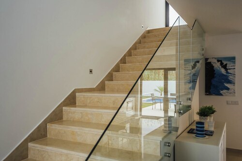 Deluxe Villa - Villa de Vacances avec Piscine Privée By SCH