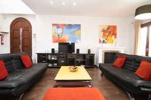 Televisie en een tafeltennistafel