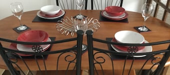 Nice 4 Bed house near Basildon Town Centre sleeps 8
