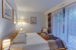 2 chambres, fer et planche à repasser, Wi-Fi gratuit, draps fournis