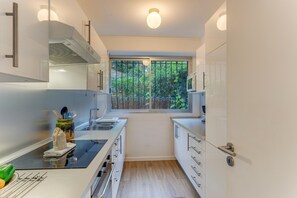 Fridge, microwave, oven, dishwasher