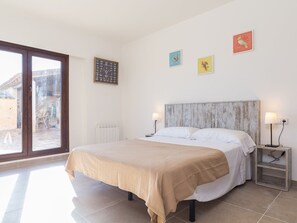 4 bedrooms, iron/ironing board, Internet, bed sheets - Can Pont - Beautiful villa with pool and garden in Manacor (Manacor)