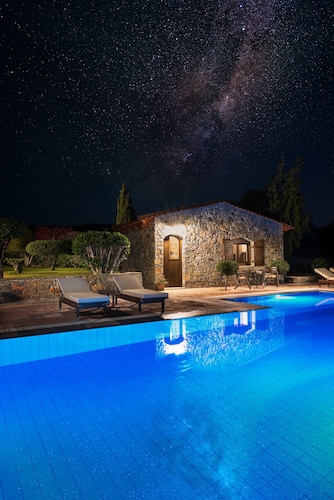 Oceanides luxury apartments 