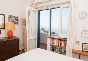 4 chambres, fer et planche à repasser, Wi-Fi gratuit, draps fournis