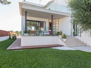 Terrace/patio - Casa Marian - Spectacular villa with pool in Can Picafort (Can Picafort)