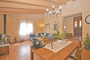 Interior - La Cabaña de Pepe - Cozy country house with pool and views in Moscari (Moscari)