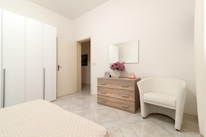 3 habitaciones, tabla de planchar con plancha y wifi gratis
