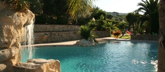 Villa Rosi - Monolcale uima-altaalla