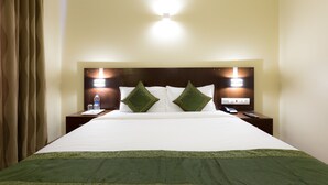 Standard Room | Desk, iron/ironing board, rollaway beds (surcharge), WiFi (free) - Treebo The Senate Hotel (Kanayannur)