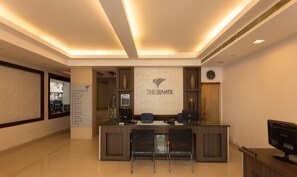 Reception - Treebo The Senate Hotel (Kanayannur)
