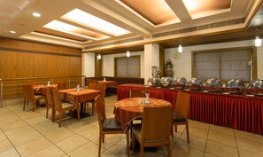 Restaurant - Treebo The Senate Hotel (Kanayannur)