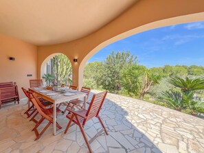 Outdoor dining - Villa La Sella KN in exclusive area of La Sella (Pedreguer)